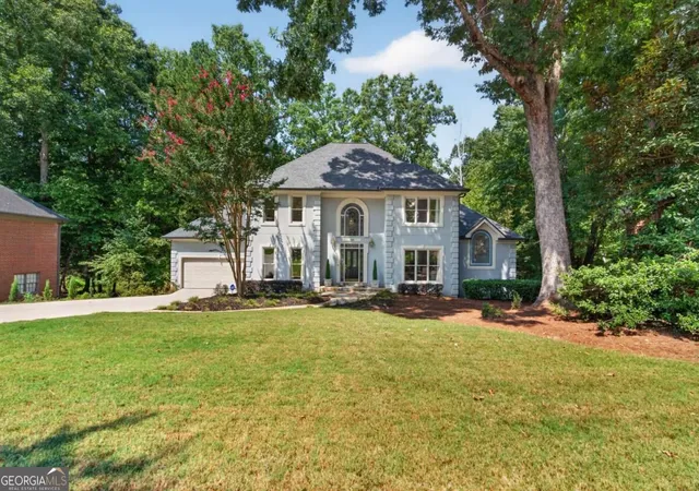 Photo 1 of Single family home for sale at 12190 Brookfield Clb Dr, Roswell, GA 30075 | MLS# 10842865 | Listing updated on 2026-09-10