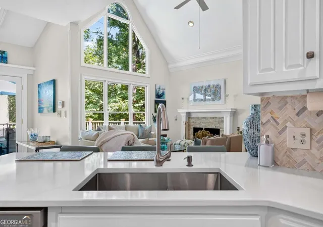 Photo 4 of Single family home for sale at 12190 Brookfield Clb Dr, Roswell, GA 30075 | MLS# 10842865 | Listing updated on 2026-09-10