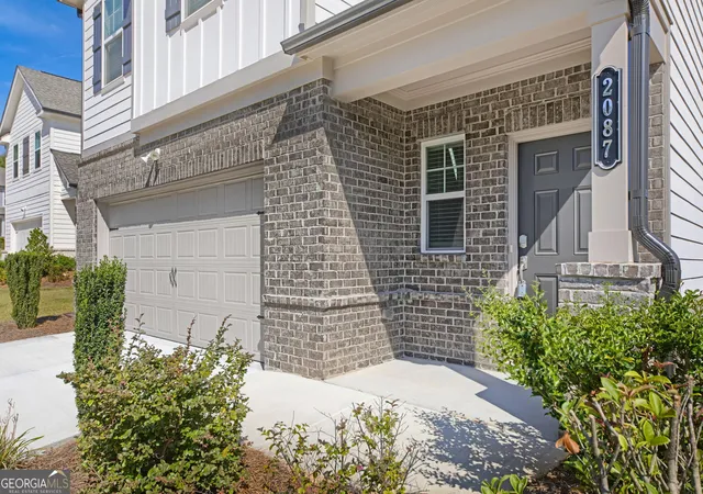 Photo 3 of Single family home for sale at 2087 Pecan Dr, Douglasville, GA 30135 | MLS# 10836329 | Listing updated on 2026-09-14