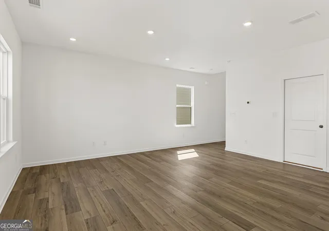 Photo 4 of Single family home for sale at 2087 Pecan Dr, Douglasville, GA 30135 | MLS# 10836329 | Listing updated on 2026-09-14