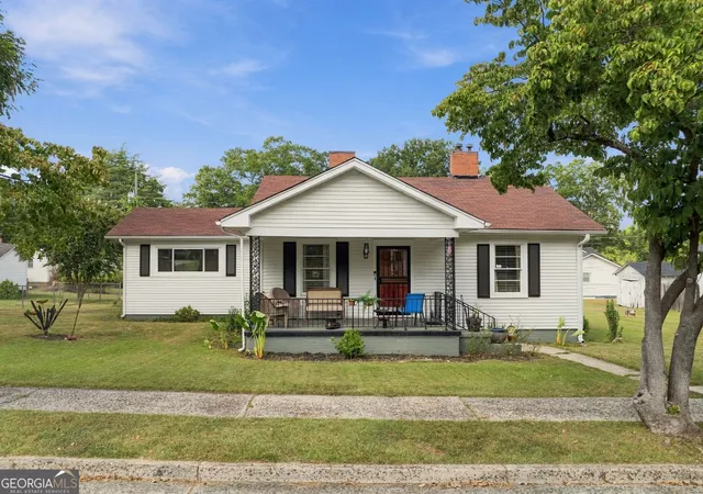 Photo 1 of Single family home for sale at 5 S 4th Street, Lindale, GA 30147 | MLS# 10843749 | Listing updated on 2026-10-07