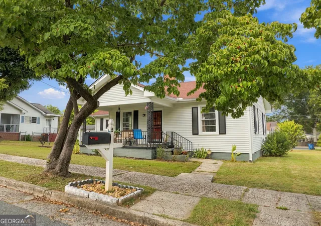 Photo 3 of Single family home for sale at 5 S 4th Street, Lindale, GA 30147 | MLS# 10843749 | Listing updated on 2026-10-07