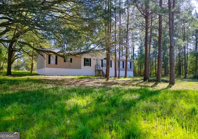 Photo 3 of Single family home for sale at 3612 Fox Trl, Blackshear, GA 31516 | MLS# 10838813 | Listing updated on 2026-09-16