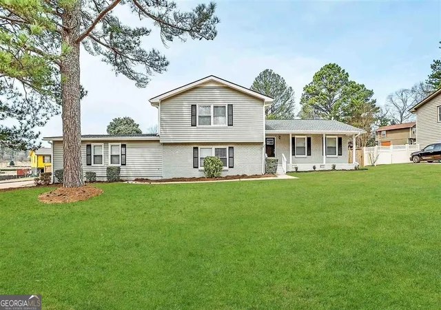 Photo 1 of Single family home for sale at 3609 River Hills Dr, Ellenwood, GA 30294 | MLS# 10844773 | Listing updated on 2026-09-14
