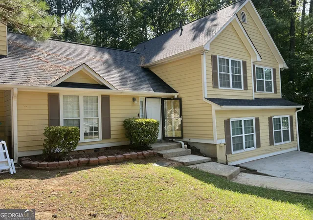 Photo 4 of Single family home for sale at 4010 Marshwood Trc, Atlanta, GA 30349 | MLS# 10851815 | Listing updated on 2026-10-10