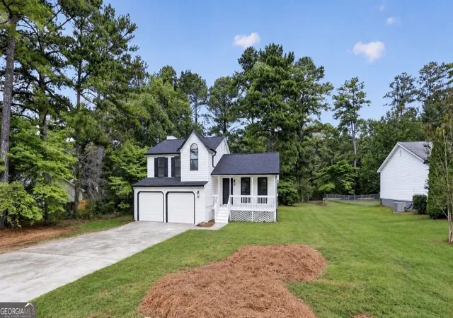 Photo 2 of Single family home for sale at 1307 Heritage Ct, Hampton, GA 30228 | MLS# 10840604 | Listing updated on 2026-09-18