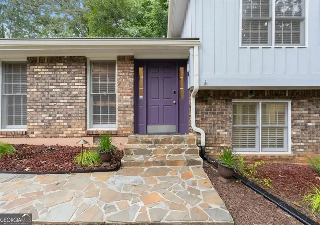Photo 3 of Single family home for sale at 1160 Martin Ridge Rd, Roswell, GA 30076 | MLS# 10852845 | Listing updated on 2026-10-08