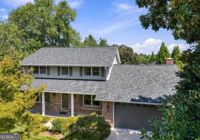 Photo 3 of Single family home for sale at 1582 Riverside Dr, Gainesville, GA 30501 | MLS# 10851077 | Listing updated on 2026-10-07