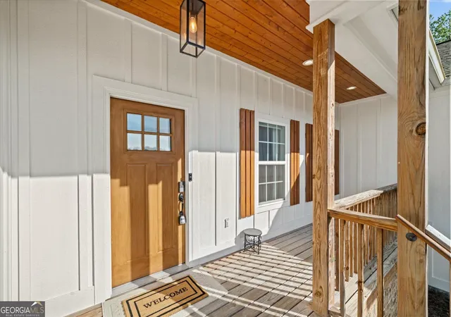 Photo 3 of Single family home for sale at 3182 Crow Rd, Dalton, GA 30721 | MLS# 10845467 | Listing updated on 2026-09-29