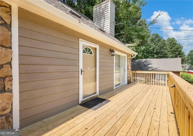 Photo 2 of Townhouse for sale at 2136 Valley Oaks Dr Se, Smyrna, GA 30080 | MLS# 10831317 | Listing updated on 2026-10-09