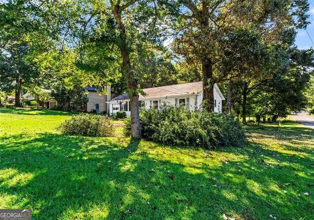 Photo 3 of Single family home for sale at 145 Carriage Cir, Stockbridge, GA 30281 | MLS# 10844091 | Listing updated on 2026-10-05
