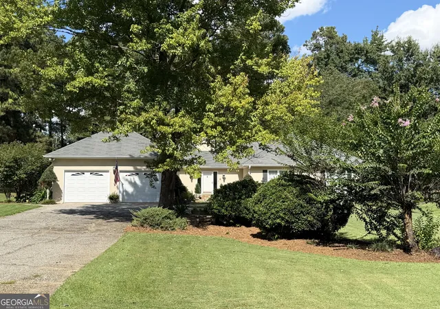 Photo 2 of Single family home for sale at 1996 Amber Leaf Ct, Jonesboro, GA 30236 | MLS# 10839459 | Listing updated on 2026-09-12