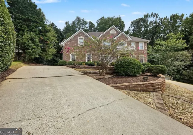 Photo 3 of Single family home for sale at 4619 Kiplin Lake Ct, Sugar Hill, GA 30518 | MLS# 10852902 | Listing updated on 2026-10-08
