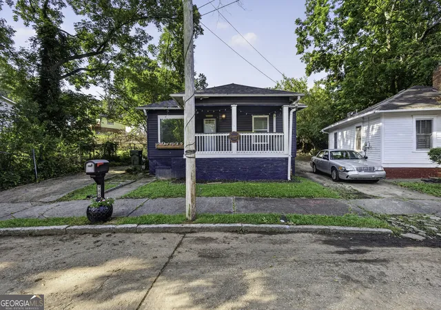 Photo 2 of Single family home for sale at 988 Ashby Ter Nw, Atlanta, GA 30314 | MLS# 10838444 | Listing updated on 2026-09-02