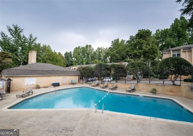 Photo 2 of Condo for sale at 5400 Roswell Rd #D4, Sandy Springs, GA 30342 | MLS# 10838609 | Listing updated on 2026-09-08