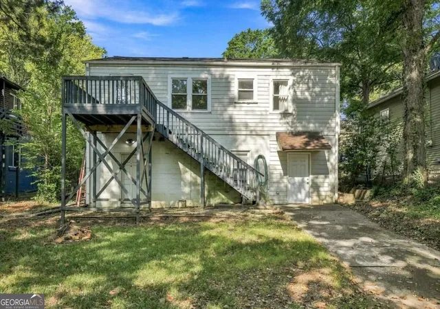 Photo 19 of Sale Pending at 1075 Center St W, Atlanta, GA 30318 | MLS# 10839589 | Listing updated on 2026-09-14