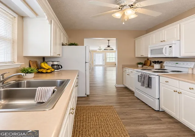 Photo 4 of Townhouse for sale at 1775 Summerwoods Ln, Griffin, GA 30224 | MLS# 10842163 | Listing updated on 2026-09-10