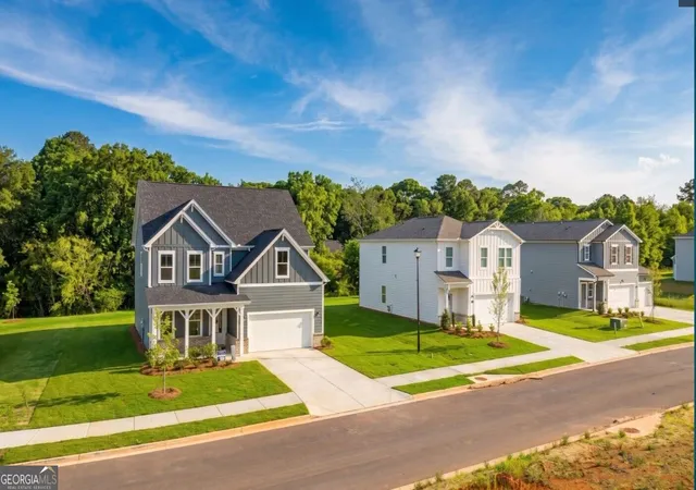 Photo 4 of Single family home for sale at 33 Spruce Holw, Winder, GA 30680 | MLS# 10846493 | Listing updated on 2026-09-28
