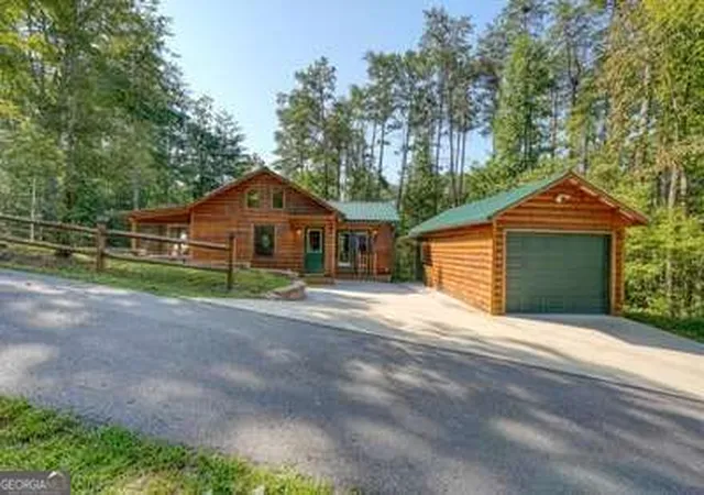 Photo 1 of Single family home for sale at 305 Whispering Hills Rd, Murphy, NC 28906 | MLS# 10840386 | Listing updated on 2026-09-18