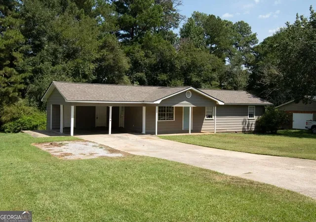 Photo 1 of Single family home for sale at 20 Woodland Dr, Carrollton, GA 30117 | MLS# 10845501 | Listing updated on 2026-09-28