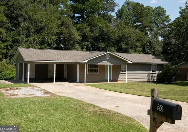Photo 3 of Single family home for sale at 20 Woodland Dr, Carrollton, GA 30117 | MLS# 10845501 | Listing updated on 2026-09-28