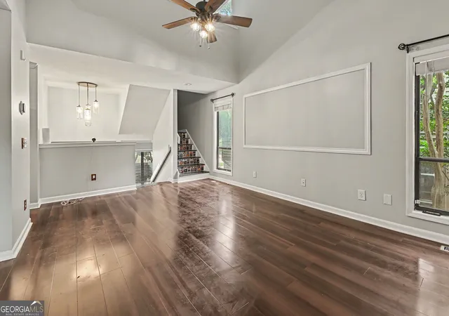 Photo 2 of Townhouse for sale at 1006 Creatwood Cir Se, Smyrna, GA 30080 | MLS# 10806062 | Listing updated on 2026-09-30
