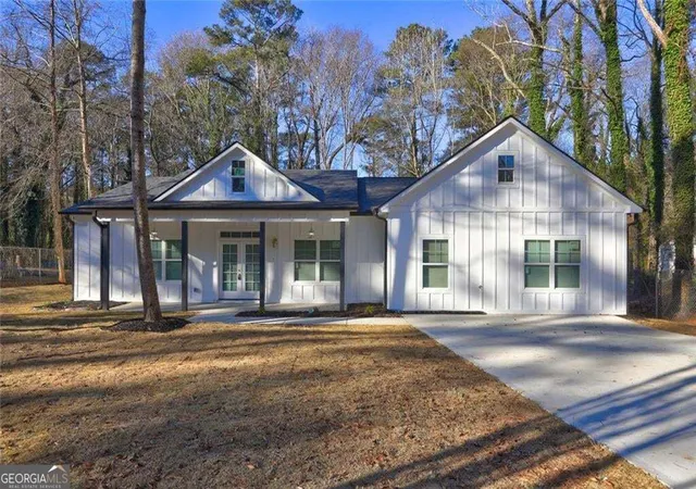 Photo 1 of Single family home for sale at 2467 Niskey Lake Rd Sw, Atlanta, GA 30331 | MLS# 10848570 | Listing updated on 2026-09-28