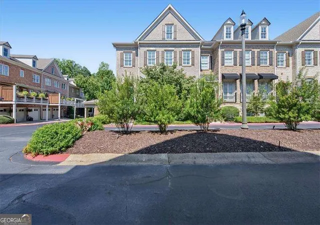 Photo 4 of Sale Pending at 1451 Winterfield Ct NW, Kennesaw, GA 30152 | MLS# 10841865 | Listing updated on 2026-09-09