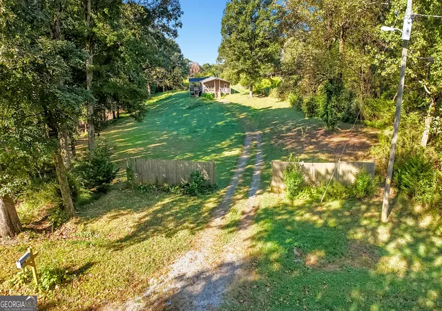 Photo 2 of Manufactured home for sale at 701 Hollywood Church Rd, Clarkesville, GA 30523 | MLS# 10842185 | Listing updated on 2026-09-29