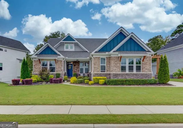 Photo 1 of Single family home for sale at 464 Michigan Cir, Hoschton, GA 30548 | MLS# 10843277 | Listing updated on 2026-09-11