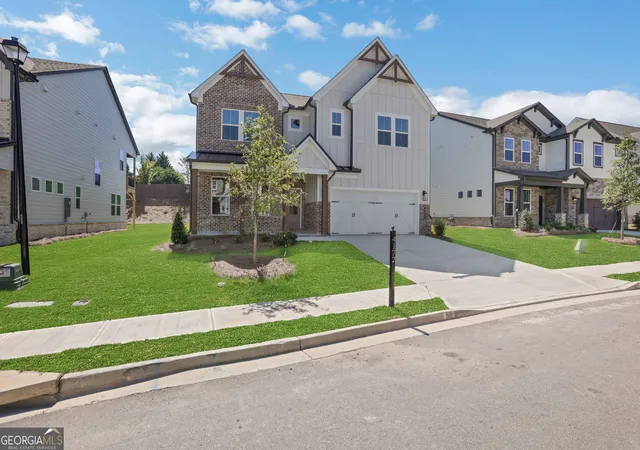 Photo 3 of Single family home for sale at 4172 Adler Cir, Buford, GA 30519 | MLS# 10804354 | Listing updated on 2026-09-19