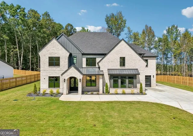 Single family home for sale at 4746 Braselton Hwy, Hoschton, GA 30548 | MLS# 10852717
