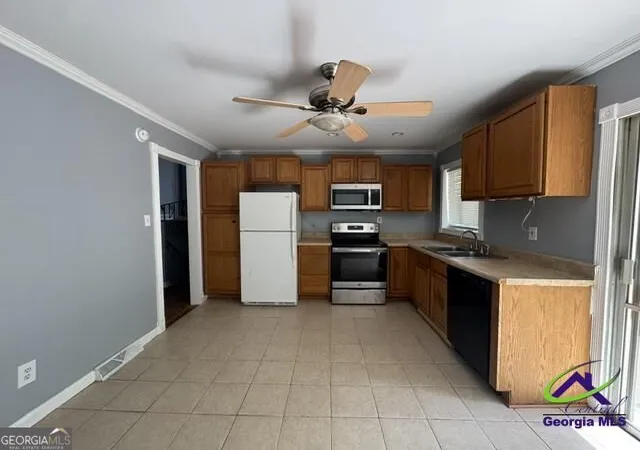 Photo 2 of Single family home for sale at 111 Glendale Ct, Warner Robins, GA 31088 | MLS# 10840707 | Listing updated on 2026-09-04