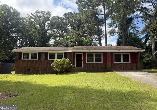 Photo 1 of Single family home for sale at 102 Belmont Dr, Warner Robins, GA 31088 | MLS# 10843992 | Listing updated on 2026-09-11