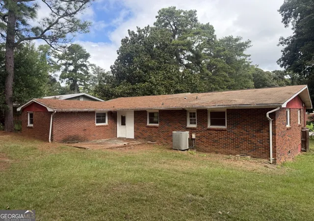 Photo 2 of Single family home for sale at 102 Belmont Dr, Warner Robins, GA 31088 | MLS# 10843992 | Listing updated on 2026-09-11