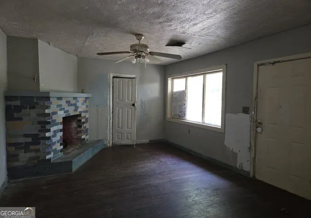 Photo 2 of Single family home for sale at 1886 Charles Pl Nw, Atlanta, GA 30318 | MLS# 10846202 | Listing updated on 2026-10-02