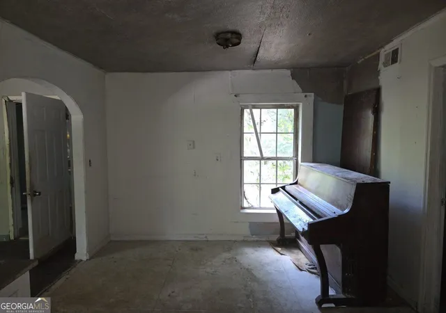 Photo 3 of Sale Pending at 1886 Charles Pl NW, Atlanta, GA 30318 | MLS# 10846202 | Listing updated on 2026-10-30