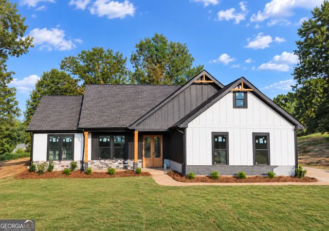 Photo 1 of Single family home for sale at 373 Stonington Dr, Mount Airy, GA 30563 | MLS# 10848354 | Listing updated on 2026-10-08