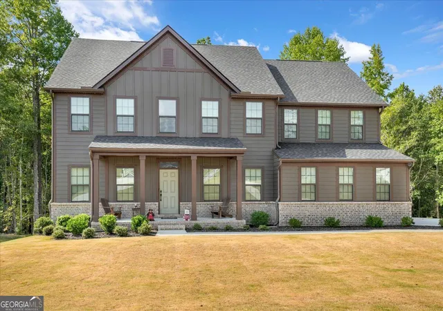 Single family home for sale at 125 Longwood Dr, Fayetteville, GA 30215 | MLS# 10842587