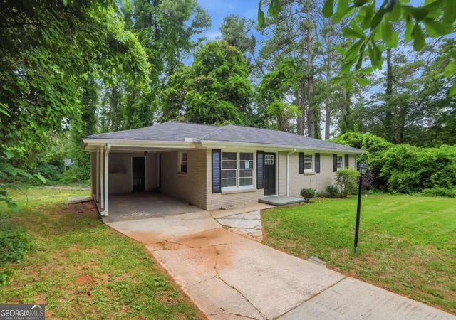 Photo 3 of Sale Pending at 1678 Lee St, Decatur, GA 30035 | MLS# 10838213 | Listing updated on 2026-09-19