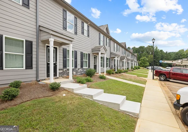 Photo 2 of Townhouse for sale at 100 Lena Ln # 7, Eatonton, GA 31024 | MLS# 10851333 | Listing updated on 2026-10-07