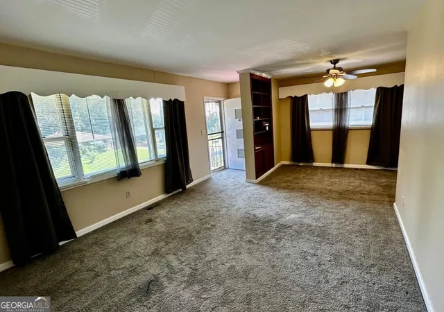 Photo 3 of Single family home for sale at 2183 Springdale Cir Sw, Atlanta, GA 30315 | MLS# 10845872 | Listing updated on 2026-09-28
