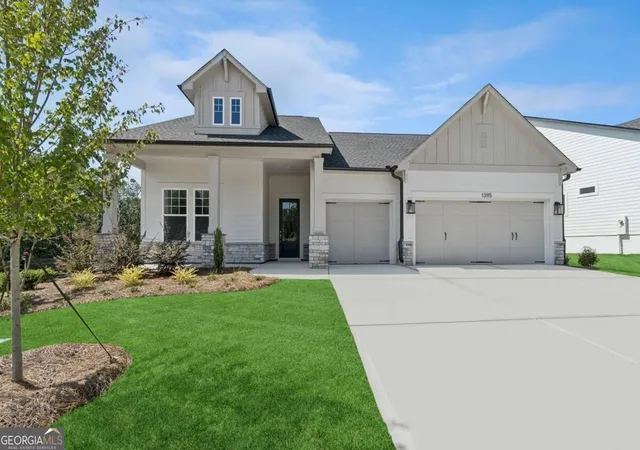 Photo 1 of Single family home for sale at 1395 Autumn Lake Dr Sw, Gainesville, GA 30504 | MLS# 10842613 | Listing updated on 2026-09-23