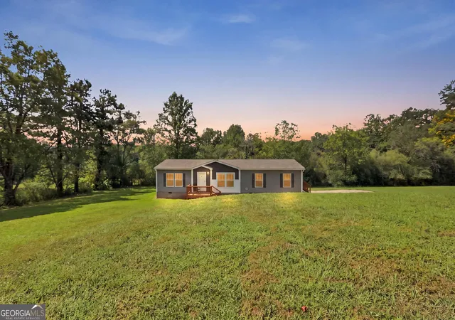 Photo 1 of Manufactured home for sale at 194 Montego Bay Trl, Clarkesville, GA 30523 | MLS# 10847457 | Listing updated on 2026-09-30