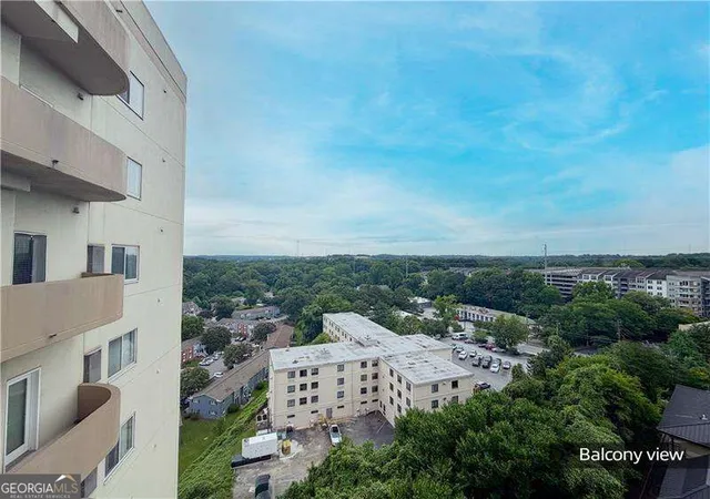 Listing Photo 2 - Condo for sale in building located at 2161 Peachtree Rd Ne, Atlanta, GA 30309 - Unit #708