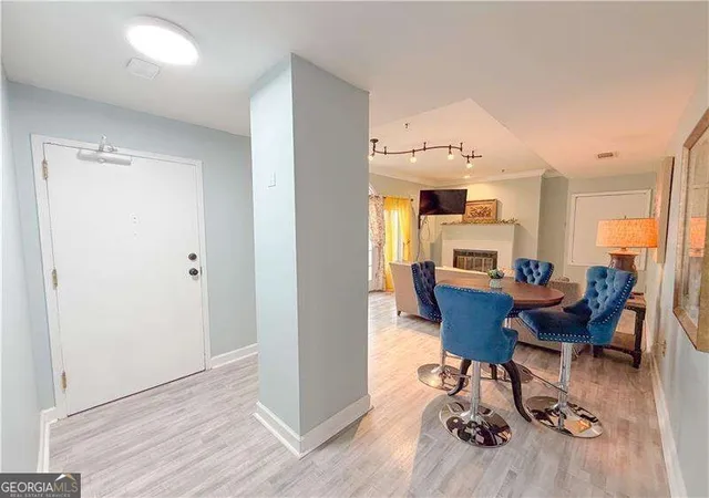 Photo 4 of Condo for sale at 2161 Peachtree Rd NE #708, Atlanta, GA 30309 | MLS# 10842747 | Listing updated on 2026-09-10
