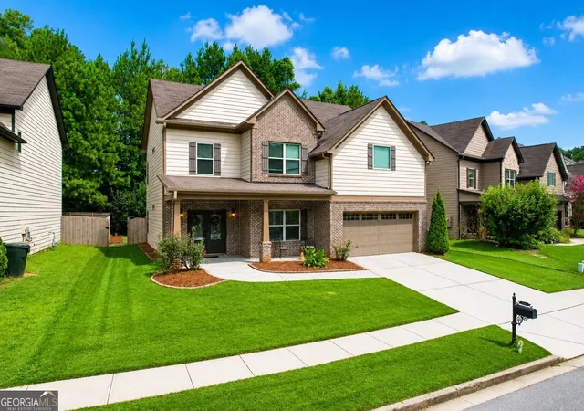Photo 2 of Single family home for sale at 5543 Leaf Ridge Ln, Buford, GA 30518 | MLS# 10843495 | Listing updated on 2026-09-24