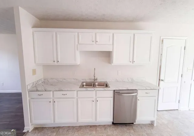 Photo 2 of Single family home for sale at 114 Beaty Ct, Flovilla, GA 30216 | MLS# 10851595 | Listing updated on 2026-10-07