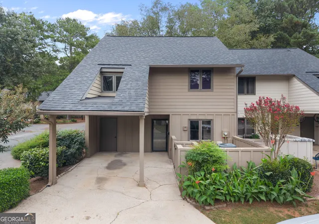 Photo 1 of Sale Pending at 915 Cedar Crk S, Marietta, GA 30067 | MLS# 10852338 | Listing updated on 2026-10-07