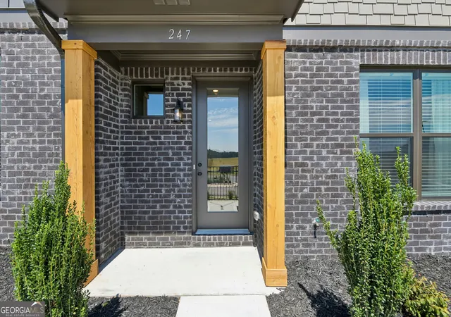 Photo 2 of Townhouse for sale at 259 Barracks Way #876, Hoschton, GA 30548 | MLS# 10852516 | Listing updated on 2026-10-08